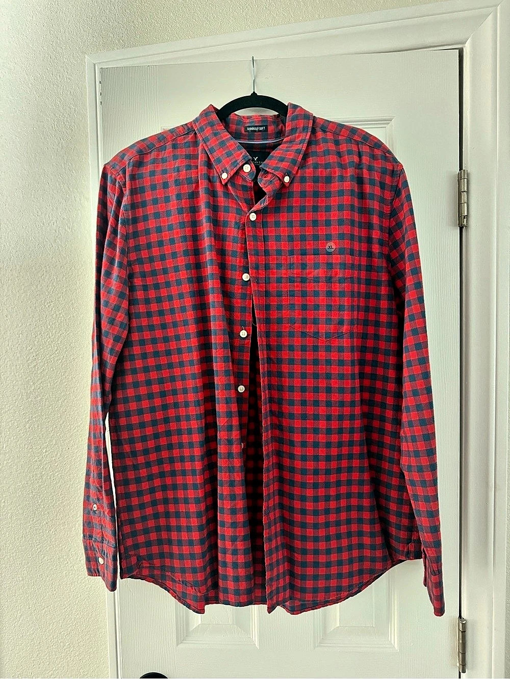 NWT American Eagle Checkered Button Down in Red & Blue Size XL